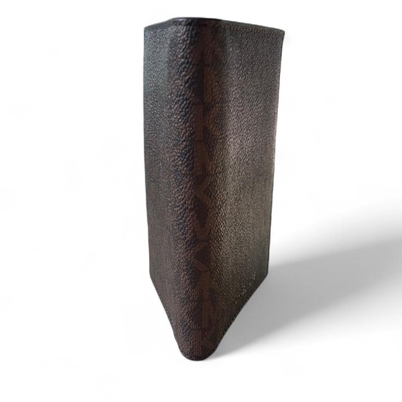 NWOT- Michael Kors Signature Passport Wallet - Picture 3 of 5